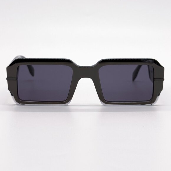 NEW FENDI FE40073U 05A SQUARE BLACK MEN SUNGLASSES FENDI - Picture 1 of 10